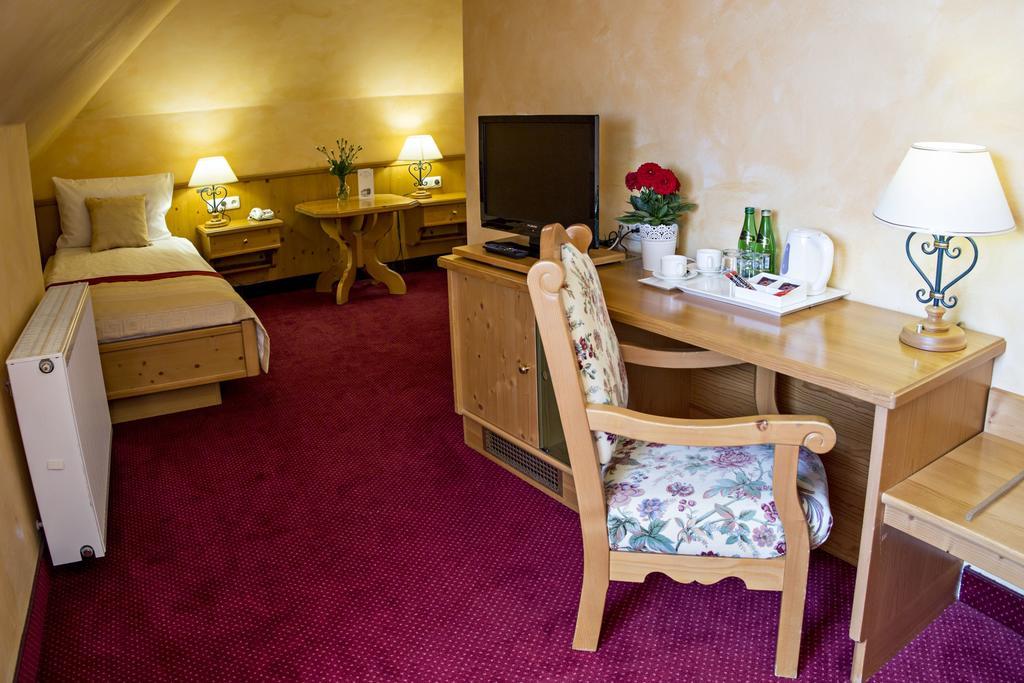 Hotel Pod Cizemka Sandomierz Room photo